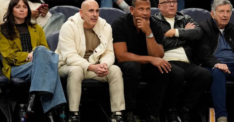 Rodríguez y Lore no se pierden los juegos del equipo