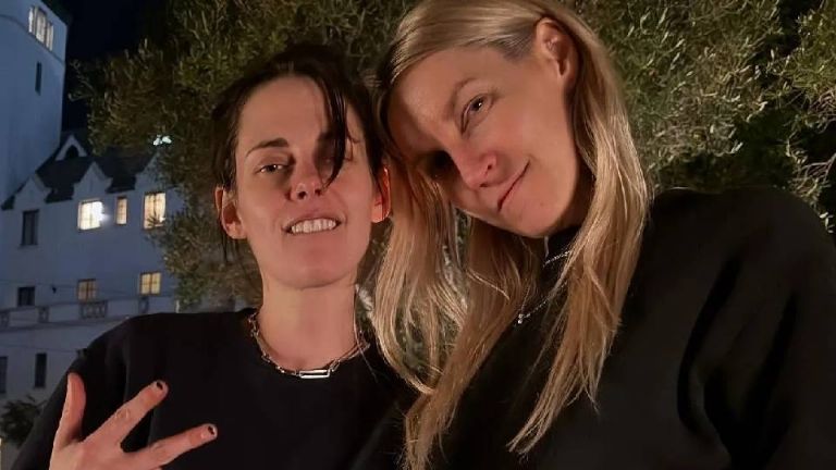 Kristen Stewart se casa con la guionista y directora Dylan Meyer en Los Ángeles