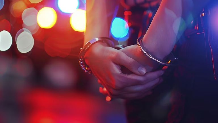 Detienen a varias personas en Baja California