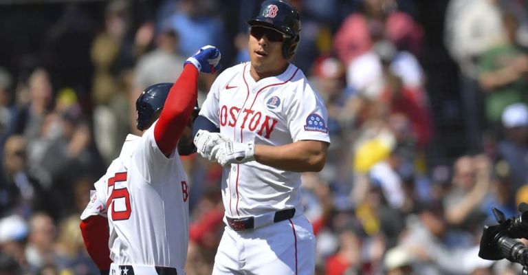 Refsnyder festeja su cuadrangular