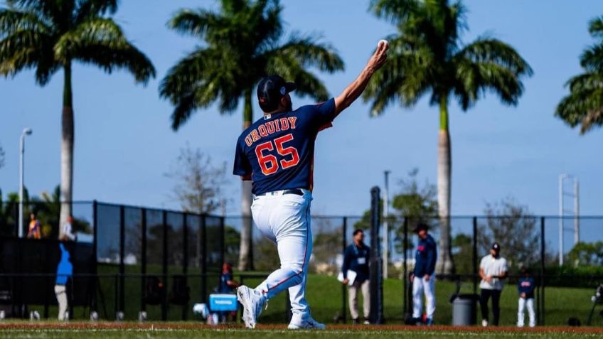 José Urquidy sigue con su recuperación, pero ahora con los colores de los Detroit Tigers