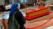 Foto ilustrativa de la nota titulada VIDEO: Monja rompe protocolo en funeral del Papa Francisco y conmueve al Vaticano