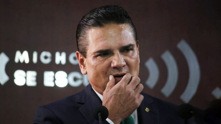 Silvano Aureoles consigue suspensión provisional para frenar su detención por desfalco