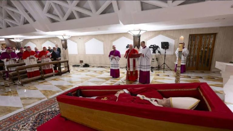 Papa Francisco: ¿Quién es el benefactor misterioso que compró su tumba?