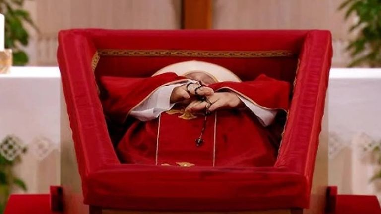 Papa Francisco: ¿Quién es el benefactor misterioso que compró su tumba?