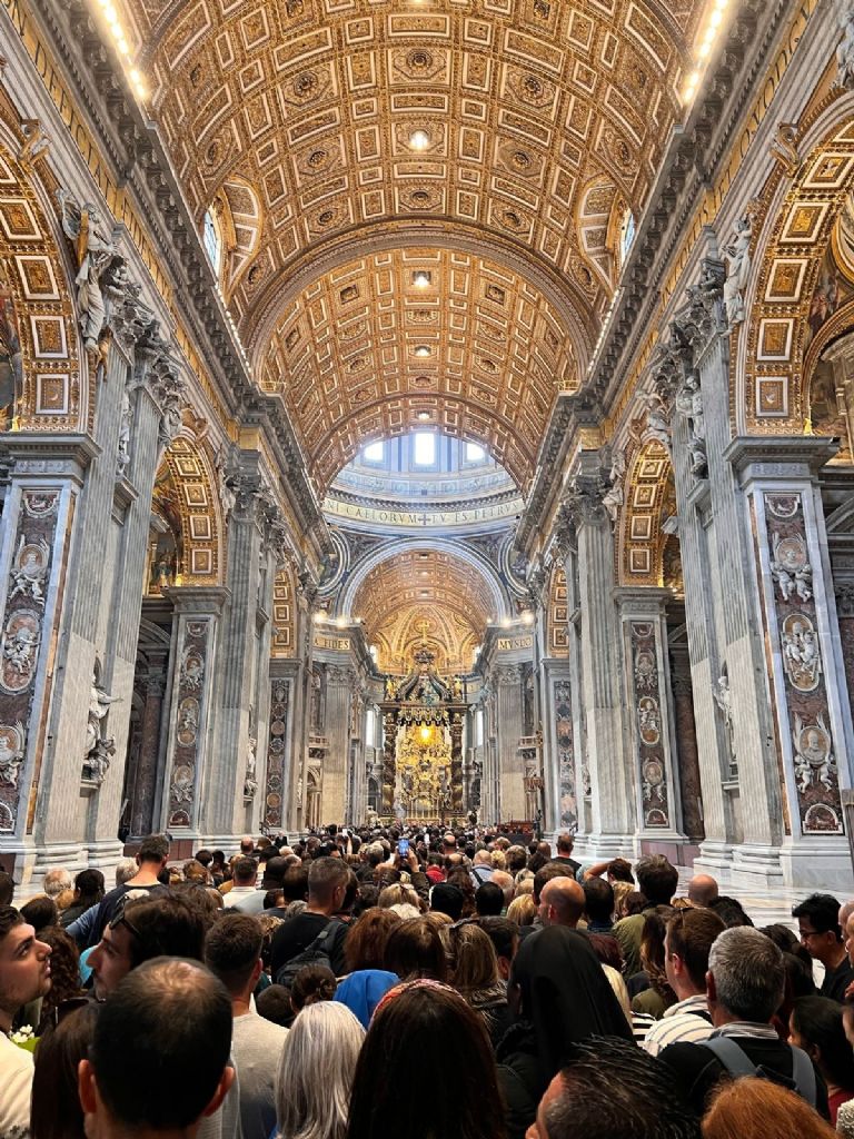 Dentro de la Basílica de San Pedro