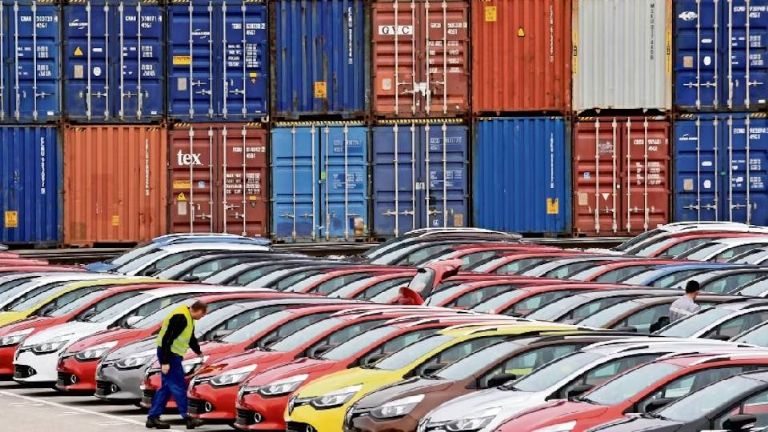 Casa Blanca Donald Trump firma decreto para reducir impacto de aranceles en automóviles