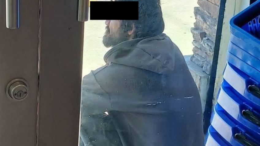 (FOTO) Alerta en Guaymas: Hombre en situación de calle golpea y acosa a una mujer