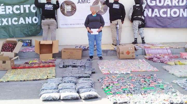 Sorprenden a mujer con más de 2 mil unidades de pirotecnia en San Luis Río Colorado