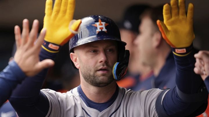 Walker y Peña la botan y los Astros arruinan el debut en casa de los Twins
