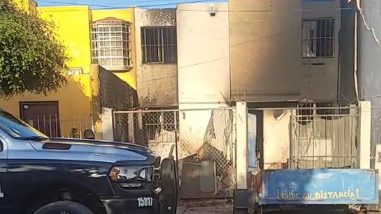 Incendian casa en la colonia Miravalle