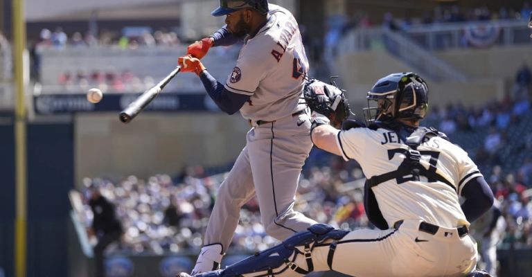 Yordan conecta su cañonazo para igualar el juego