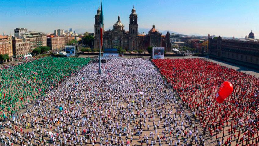 Celebran Sheinbaum y campeones deportivos Clase Nacional de Box en Zócalo capitalino