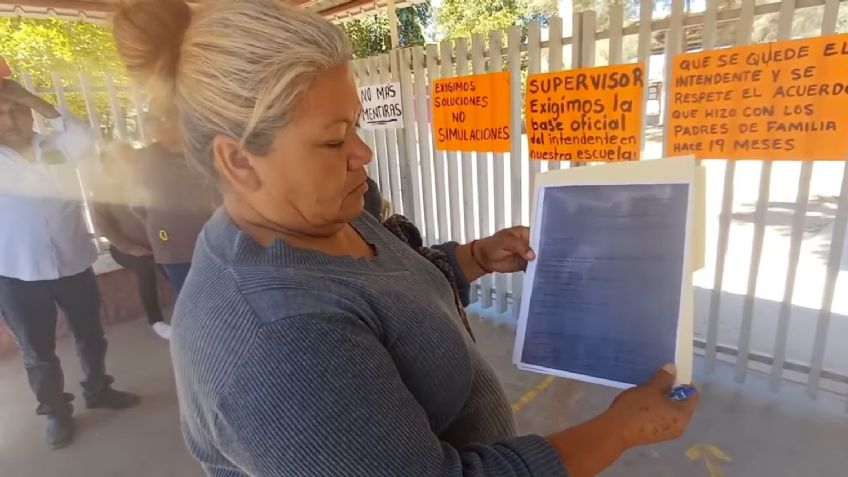 Padres de familia se manifiestan en la primaria Ignacio Allende de Etchojoa