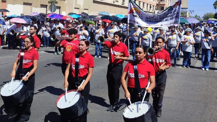 Más de 30 mil trabajadores participan en desfile por el Día del Trabajo en Hermosillo