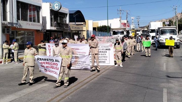 Día del Trabajo 2025: Marchan obreros en calles de Guaymas por demandas laborales