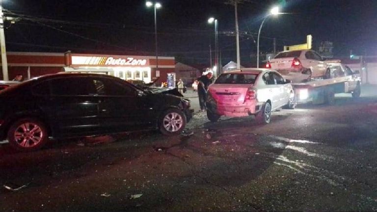 Fuerte choque dejó un conductor lesionado al poniente de Ciudad Obregón