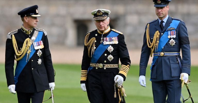 Rey Carlos III no asistirá a la toma de posesión del Papa León XIV 