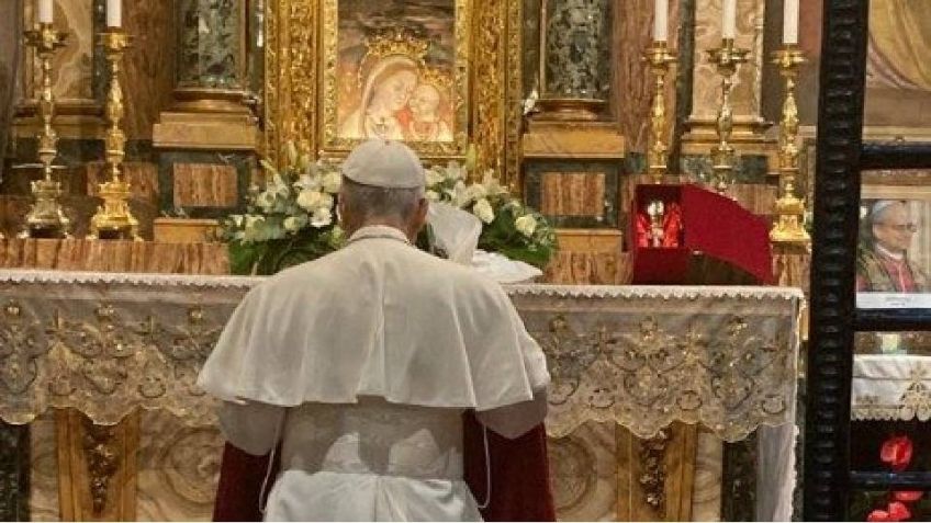 León XIV visita la tumba del papa Francisco en Basílica de Santa María la Mayor de Roma