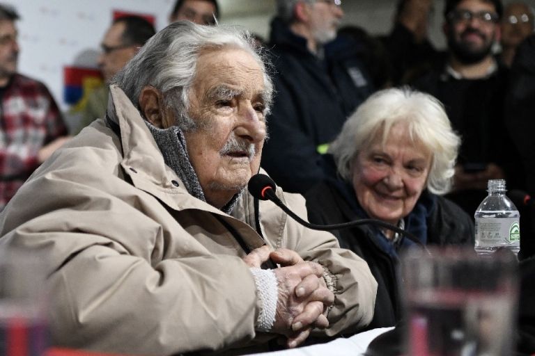 josé Mujica solo recibe tratamientos paliativos para aminorar el dolor