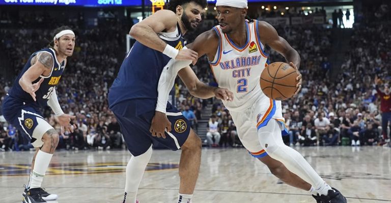 Gilgeous-Alexander lleva el peso de su equipo