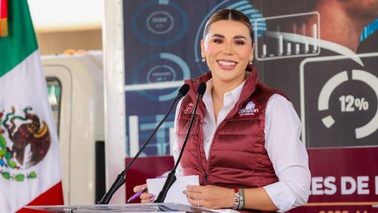 Critican a Marina del Pilar por cantar narcocorridos en palenque de Julión Álvarez