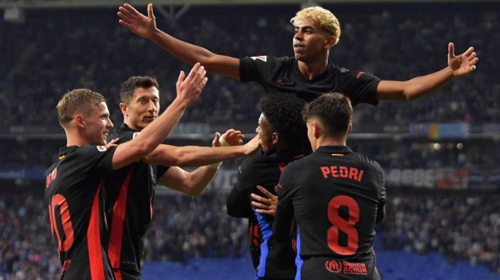 El Barcelona vence al Espanyol y sella la conquista del título en España