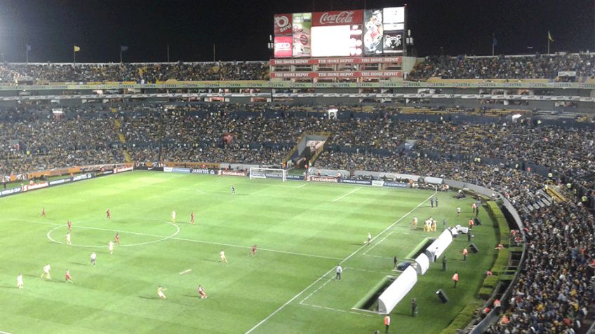 Reportan flamazo y apagón en Estadio universitario previo al partido de Toluca vs. Tigres