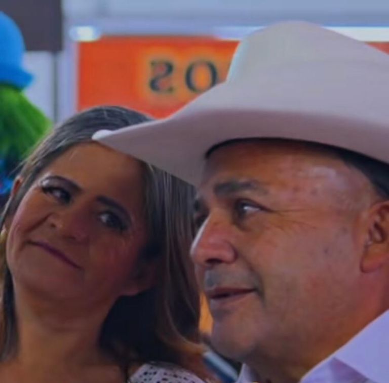 Abuelos de la pequeña Karely 