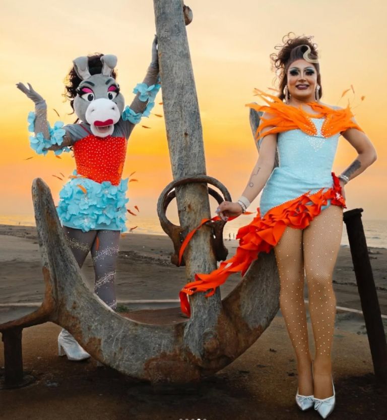 La Burrita Burrona y Turbulence Queen, como  reinas LGBTQ+/ Créditos: Instagram