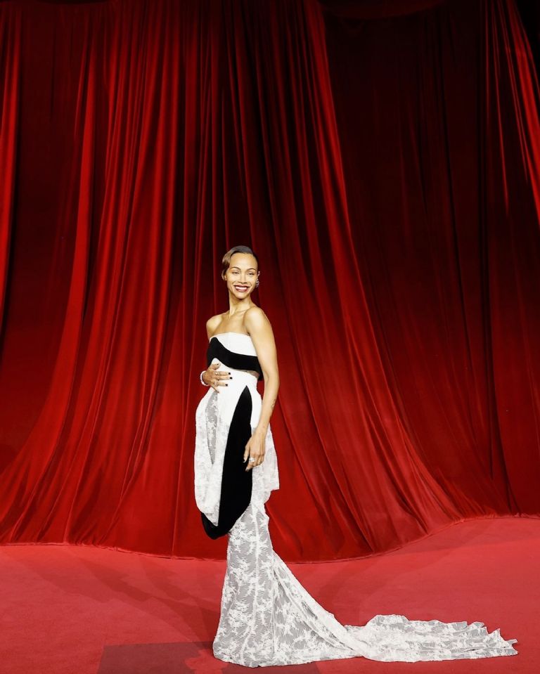 Zoe Saldaña, con su hermoso vestido y agradable sonrisa/Créditos: Facebook