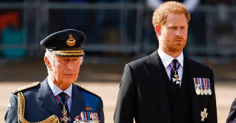 Rey Carlos III estaría decepcionado del Príncipe Harry por terrible acusación en su contra y la Realeza