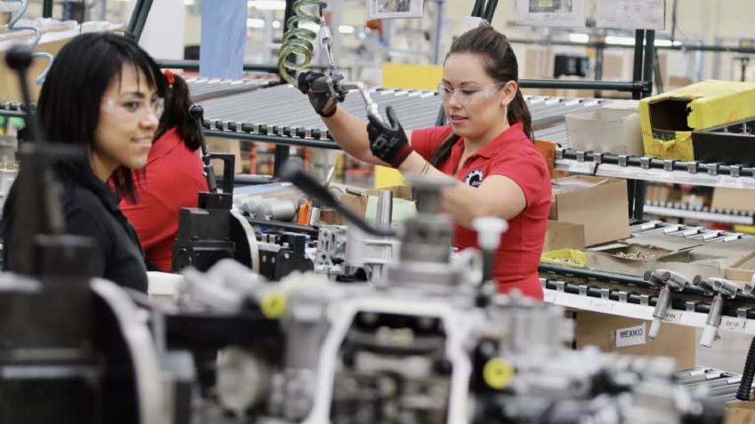 Industria automotriz celebra: EU retira aranceles a autopartes de México, confirma Ebrard