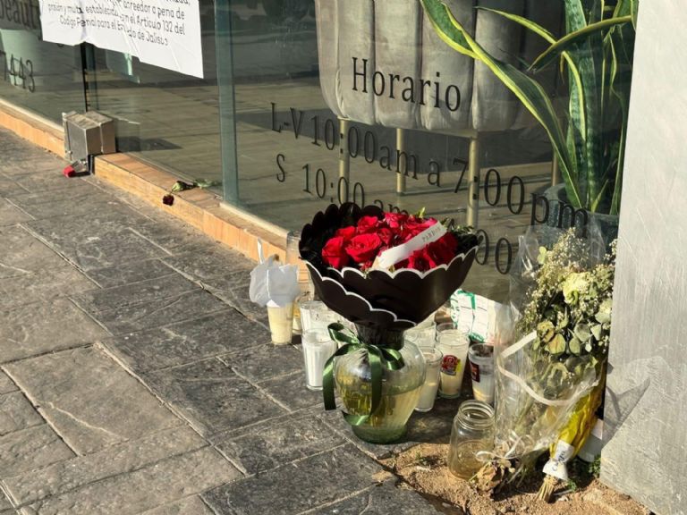 Dejan nueva evidencia en salón donde mataron a Valeria Márquez. Foto: Facebook