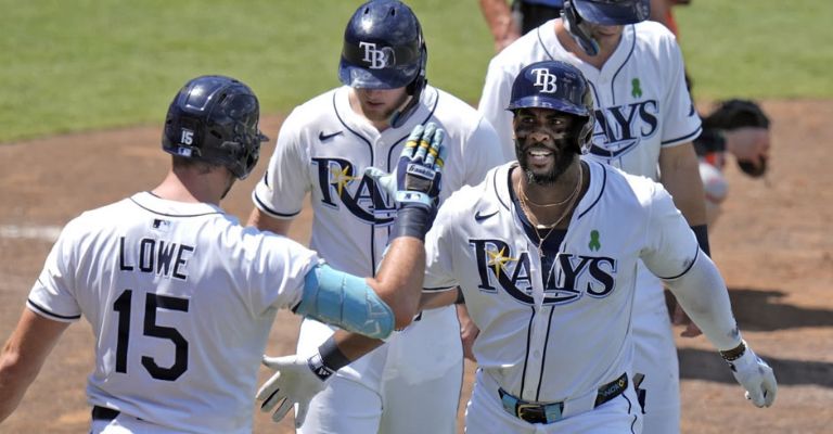 Yandy Díaz se llevó a tres por delante con su jonrón