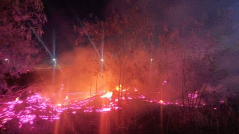 Grandes cantidades de agua se van en atender incendios, pese a sequía Bomberos de Cajeme