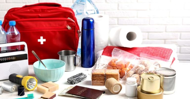 Un kit de supervivencia debe contar con artículos básicos