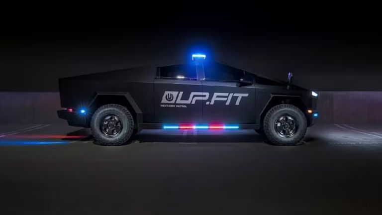 Gobierno de Jalisco presenta patrullas Cybertruck en su flotilla para reforzar seguridad