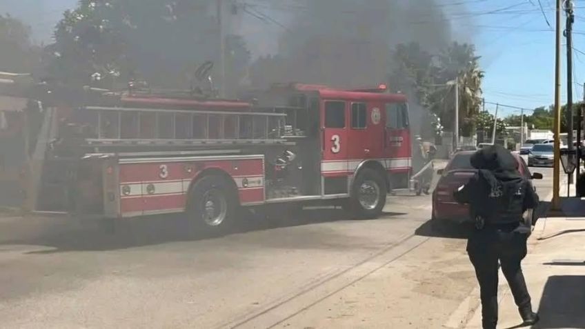Ciudad Obregón: Voraz incendio de automóvil causa pánico y moviliza a los Bomberos