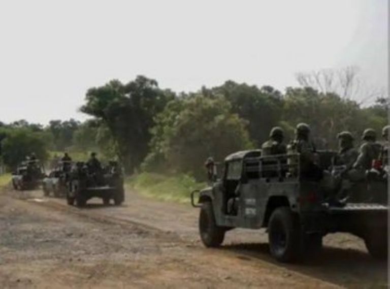 Los militares iban a realizar un operativo cuando la explosión detonó. Foto: Twitter