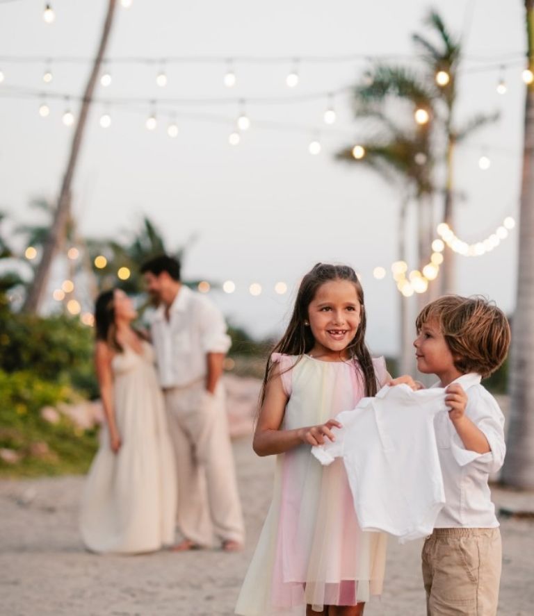 Brandon Peniche, Kristal Cid y sus dos hijos 