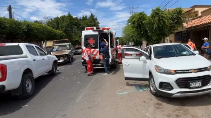 Ciudad Obregón: Aparatoso choque en la colonia Hidalgo deja tres personas lesionadas