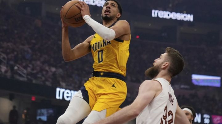 Haliburton y los Pacers sorprenden a los Cavaliers en el inicio de su serie