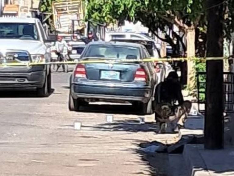 Los casquillos percutidos quedaron desperdigados por el lugar