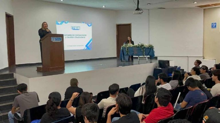 Van por jóvenes más democráticos por medio de jornadas universitarias en Ciudad Obregón
