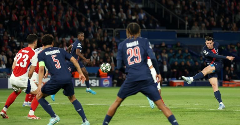 Ruiz sacó tremendo zapatazo para poner el 1-0