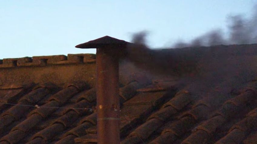 Cónclave: Termina primera ronda de votaciones en Capilla Sixtina; chimenea arroja humo negro