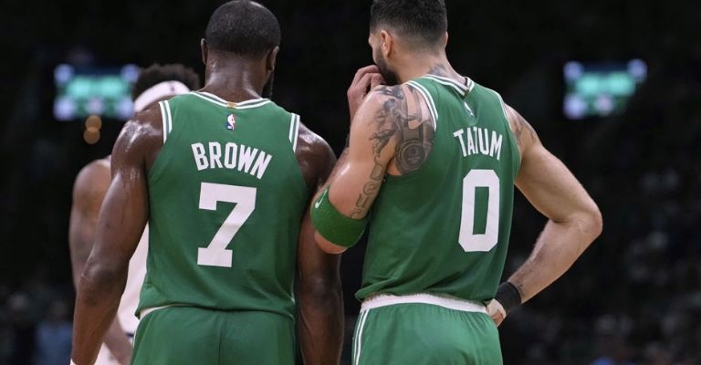 Brown y Tatum no han podido hacer mucho por Boston