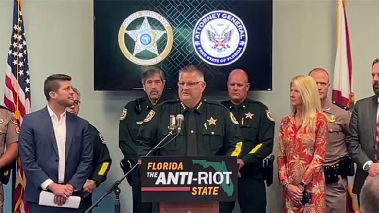 Estas medidas se apoyan en la ley promulgada en 2020 contra disturbios