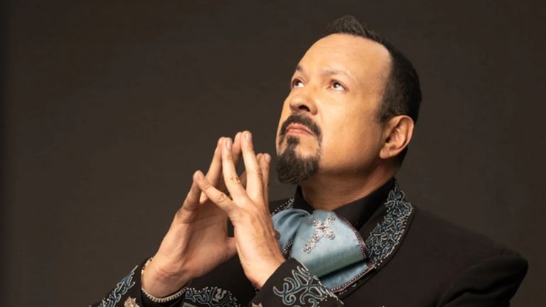 Pepe Aguilar no va a la fiesta de Carín León